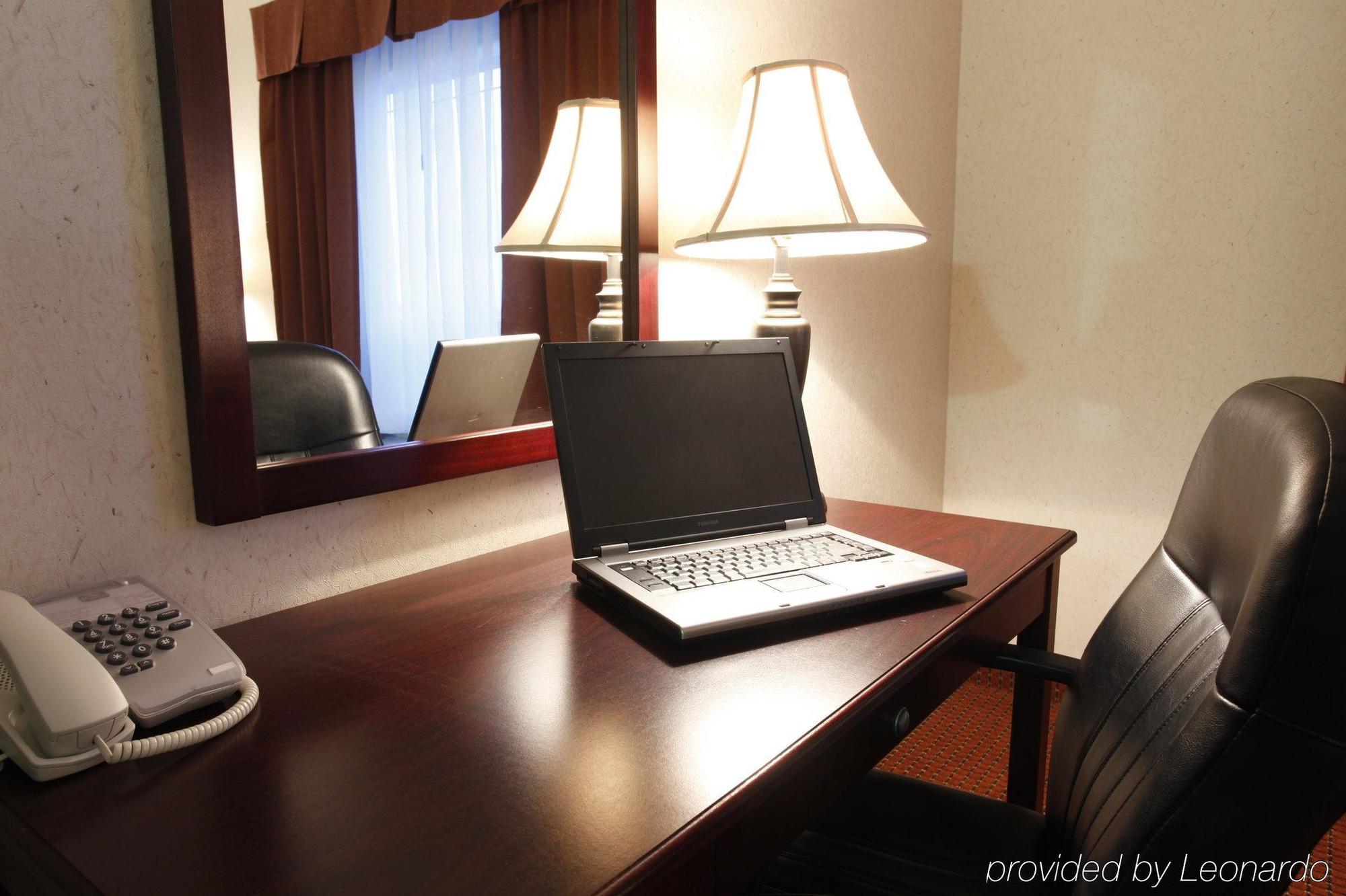 Stonebridge Hotel Dawson Creek Buitenkant foto