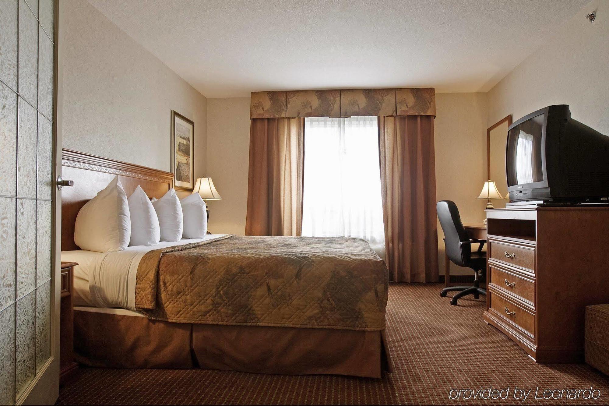 Stonebridge Hotel Dawson Creek Kamer foto